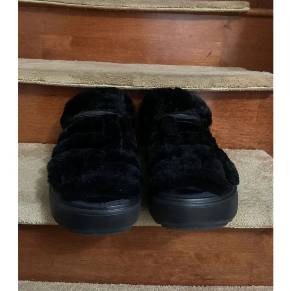 NWOT Crocs Stomp Quilted Black Faux Fur Lined Platform Mules & Clogs Men Size 12